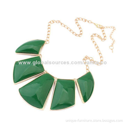 Fashion jewelry chains,Made of resin stones and alloy,Avaliable in designs and sizeNew